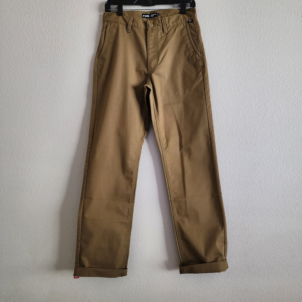 ​Vans Authentic Chino Relaxed Pant Color Is More On GREEN side. Like New 28 EUC